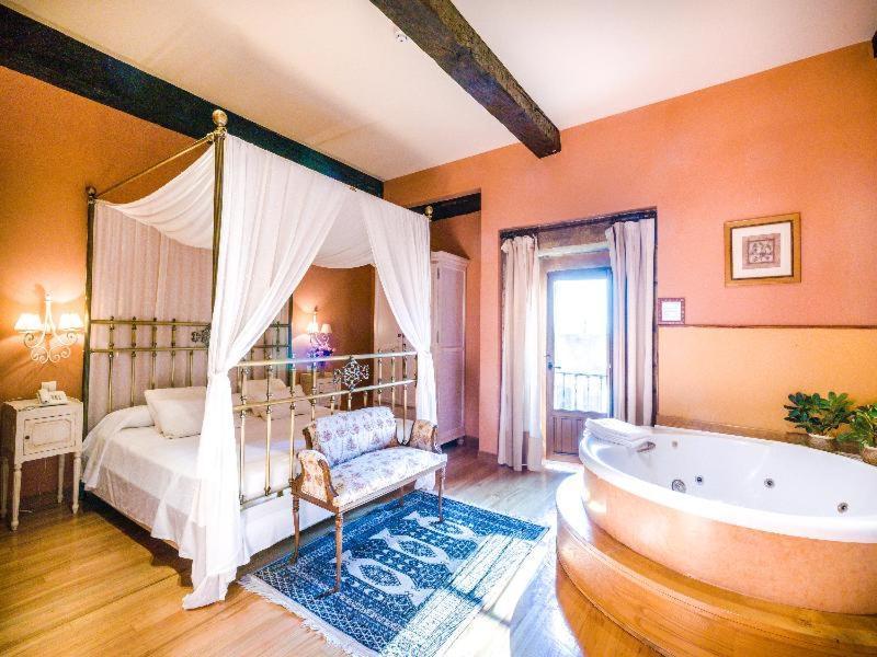 Hotel Palacio Garcia Quijano Corrales De Buelna Zimmer foto